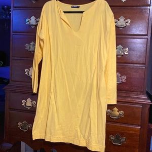 Ladies Sheilay long sleeve dress. Size medium$15.00